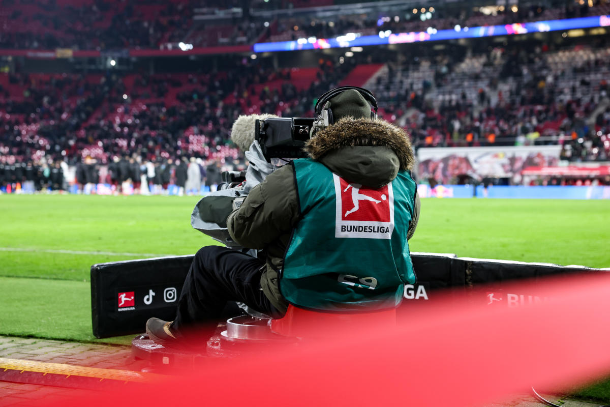 How Netflix and Amazon Are Revolutionizing Live Sports: The Future of Streaming Dominance How Netflix and Amazon Are Revolutionizing Live Sports: The Future of Streaming Dominance