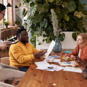 Boomers vs. Gen Z: The Surprising Dining Habits That Servers Can’t Help But Notice Boomers vs. Gen Z: The Surprising Dining Habits That Servers Can’t Help But Notice