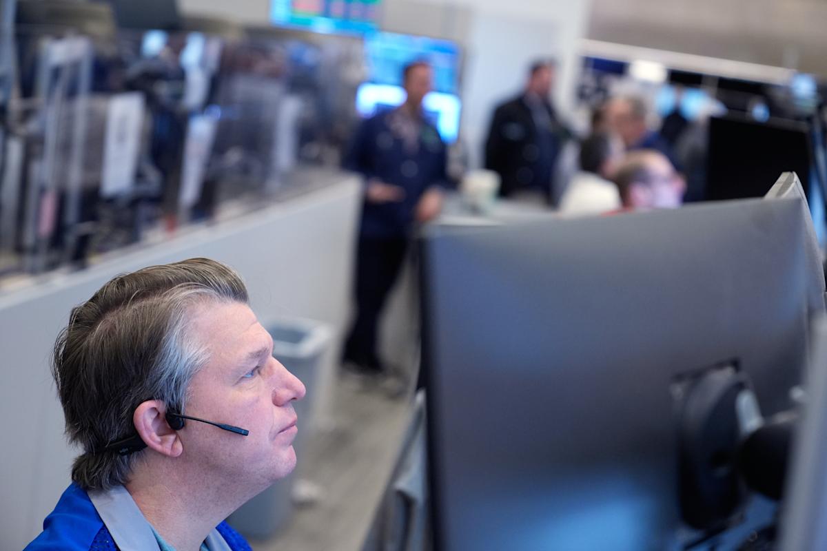 Market Update: Dow Drops Over 900 Points as S&P 500 and Nasdaq Tumble Amid Rising Iran War Tensions and Soaring Oil Prices Market Update: Dow Drops Over 900 Points as S&P 500 and Nasdaq Tumble Amid Rising Iran War Tensions and Soaring Oil Prices