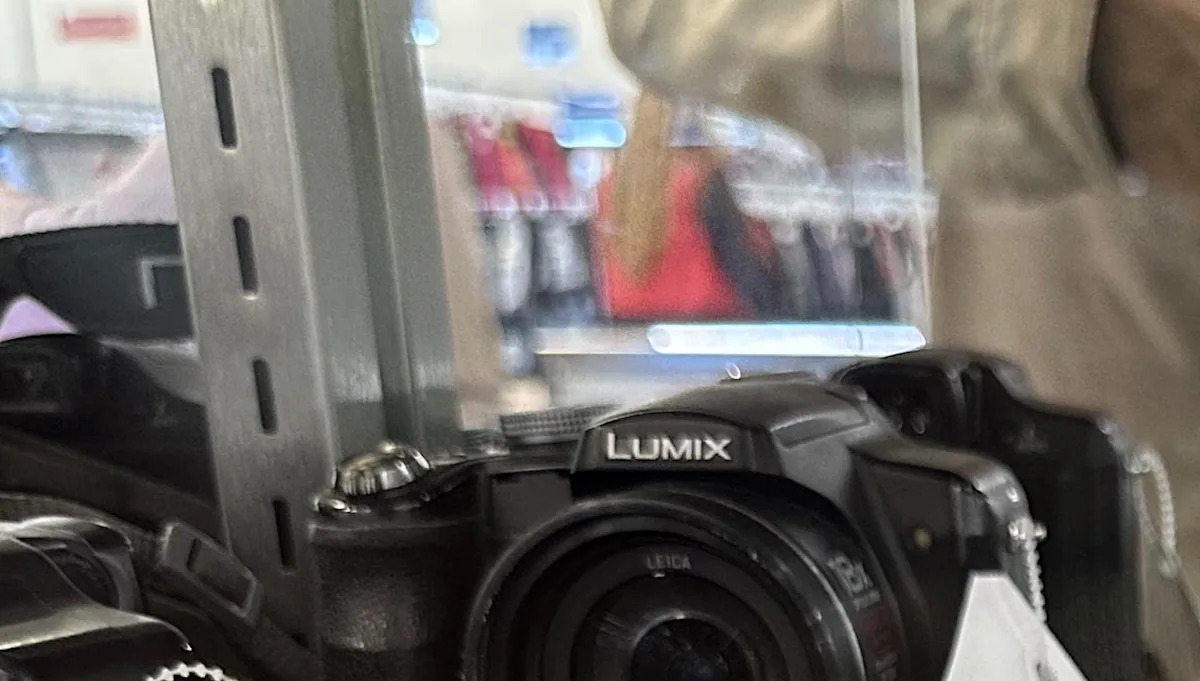 Shocking Thrift Store Find: Shopper Questions Outrageous Price Tag on Unbelievable Shelf Discovery! Shocking Thrift Store Find: Shopper Questions Outrageous Price Tag on Unbelievable Shelf Discovery!