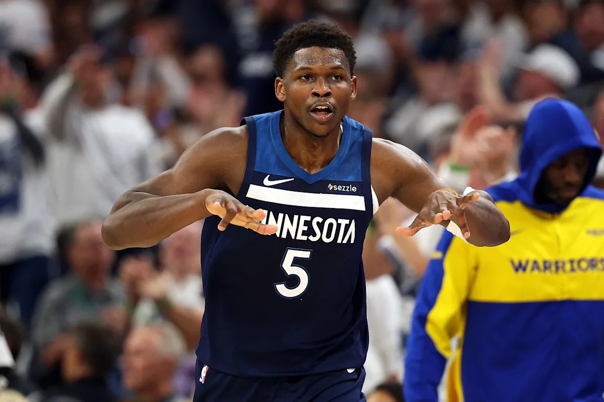 Timberwolves Triumph in Game 2 Against Warriors Without Stephen Curry: Edwards Injury Adds Drama to NBA Playoffs Showdown Timberwolves Triumph in Game 2 Against Warriors Without Stephen Curry: Edwards Injury Adds Drama to NBA Playoffs Showdown