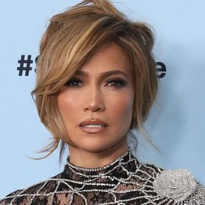 Emme Sways into the Spotlight: Jennifer Lopez’s 17-Year-Old Daughter Mirrors Her Mom’s Glamour in Adorable New Photo! Emme Sways into the Spotlight: Jennifer Lopez’s 17-Year-Old Daughter Mirrors Her Mom’s Glamour in Adorable New Photo!