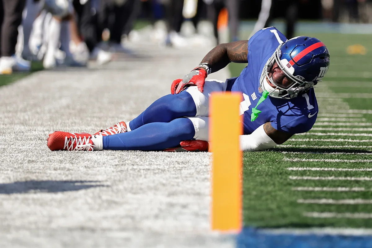 Breaking News: Giants WR Malik Nabers Carted Off with Knee Injury, Suspected ACL Tear Breaking News: Giants WR Malik Nabers Carted Off with Knee Injury, Suspected ACL Tear
