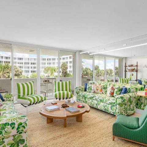 Stunning Two-Bedroom Condo in Palm Beach: Recently Renovated and Priced to Sell at .295 Million! Stunning Two-Bedroom Condo in Palm Beach: Recently Renovated and Priced to Sell at .295 Million!