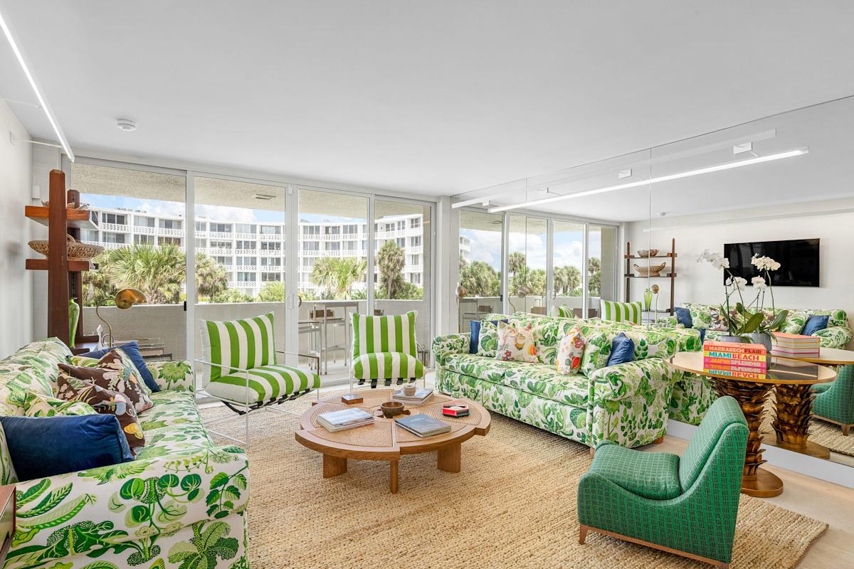 Stunning Two-Bedroom Condo in Palm Beach: Recently Renovated and Priced to Sell at .295 Million! Stunning Two-Bedroom Condo in Palm Beach: Recently Renovated and Priced to Sell at .295 Million!