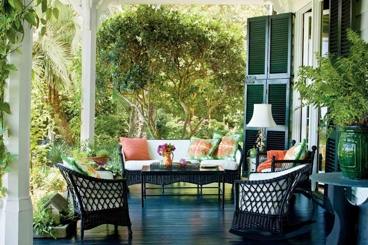 Transform Your Curb Appeal: 7 Common Porch Design Mistakes to Avoid Transform Your Curb Appeal: 7 Common Porch Design Mistakes to Avoid