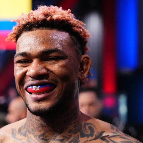 UFC Vegas 106: Michael Morales Makes Waves with Stunning 1st-Round TKO Over Gilbert Burns! UFC Vegas 106: Michael Morales Makes Waves with Stunning 1st-Round TKO Over Gilbert Burns!