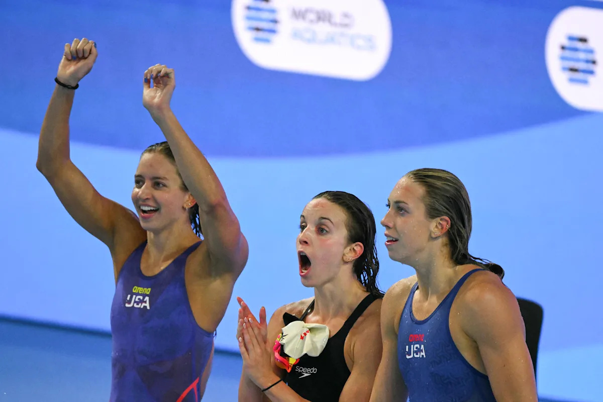 2025 World Swimming Championships: U.S. Breaks Women’s Medley Relay Record as Summer McIntosh Claims Fourth Gold Medal! 2025 World Swimming Championships: U.S. Breaks Women’s Medley Relay Record as Summer McIntosh Claims Fourth Gold Medal!