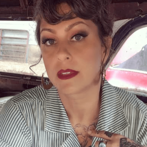Danielle Colby of ‘American Pickers’ Turns Heads at 49 in Stunning Bikini Photo! Danielle Colby of ‘American Pickers’ Turns Heads at 49 in Stunning Bikini Photo!