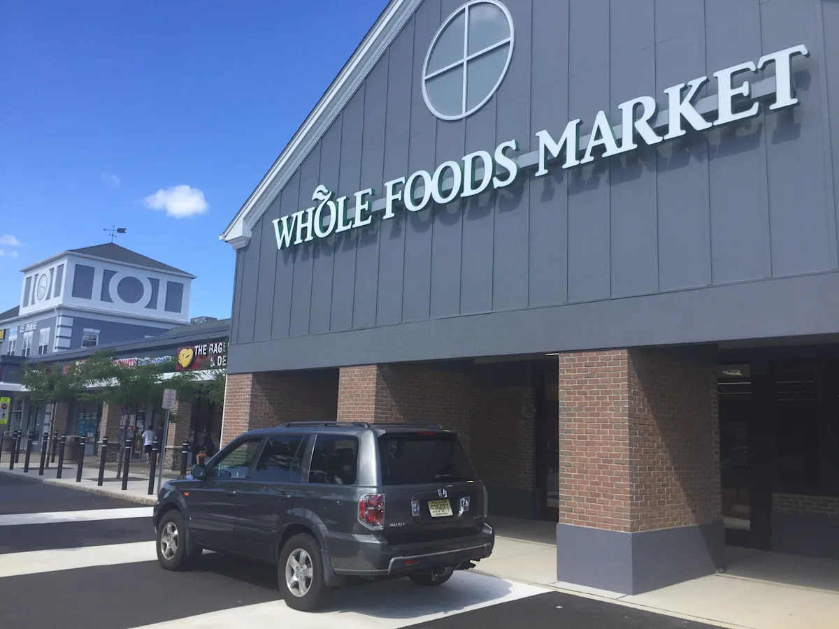 Slash Your Grocery Bill: Discover Savings with Whole Foods’ Affordable Private Label Brand! Slash Your Grocery Bill: Discover Savings with Whole Foods’ Affordable Private Label Brand!