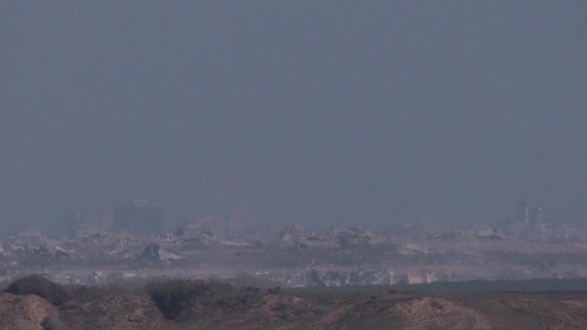 Humanitarian Aid Reaches Gaza as Israel Temporarily Halts Combat Humanitarian Aid Reaches Gaza as Israel Temporarily Halts Combat