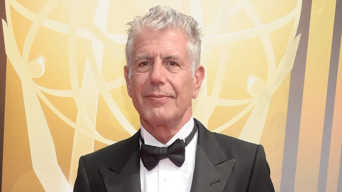 Unveiling Anthony Bourdain’s Honest Opinions on Airplane Food: What You Need to Know Unveiling Anthony Bourdain’s Honest Opinions on Airplane Food: What You Need to Know