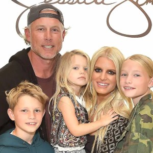 Jessica Simpson Prioritizes Family This Thanksgiving: A Heartwarming Reunion with Estranged Husband Eric Johnson Jessica Simpson Prioritizes Family This Thanksgiving: A Heartwarming Reunion with Estranged Husband Eric Johnson
