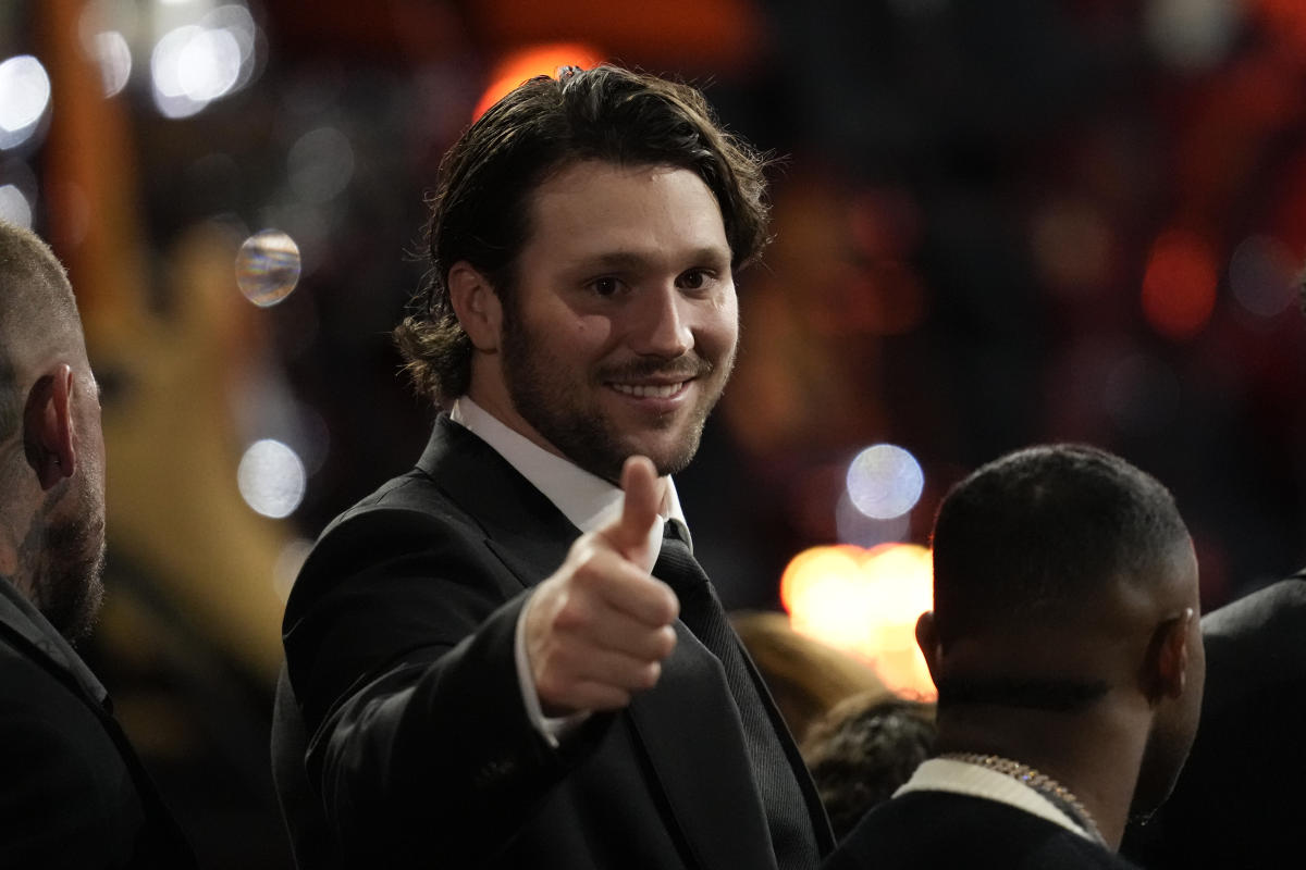 Breaking News: Josh Allen Crowned NFL MVP at Super Bowl – Live Updates & Insights! Breaking News: Josh Allen Crowned NFL MVP at Super Bowl – Live Updates & Insights!