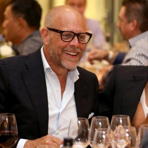 Alton Brown’s Ultimate Beef with Today’s Comfort Food Trend: Discover What He Can’t Stand! Alton Brown’s Ultimate Beef with Today’s Comfort Food Trend: Discover What He Can’t Stand!