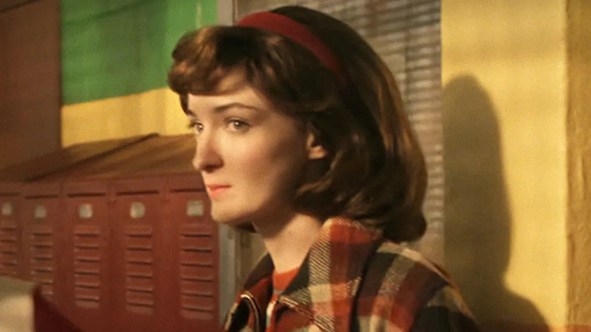 Unraveling the Mystery: Why Winona Ryder’s Teenage Joyce Byers in Stranger Things Looks So Familiar Unraveling the Mystery: Why Winona Ryder’s Teenage Joyce Byers in Stranger Things Looks So Familiar