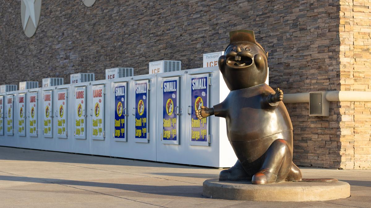 Discover Buc-Ee’s Freshly Made Daily Meat Delight: A Must-Try Menu Item! Discover Buc-Ee’s Freshly Made Daily Meat Delight: A Must-Try Menu Item!