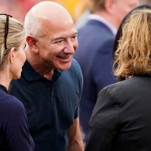 Jeff Bezos Envisions a Thriving Future: ‘Imagine a Trillion Humans in Space, Nurturing 1,000 Mozarts and 1,000 Einsteins’ Jeff Bezos Envisions a Thriving Future: ‘Imagine a Trillion Humans in Space, Nurturing 1,000 Mozarts and 1,000 Einsteins’