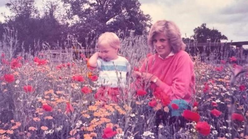 William Unveils Rare Photo of Princess Diana to Celebrate Mother’s Day: A Heartfelt Tribute William Unveils Rare Photo of Princess Diana to Celebrate Mother’s Day: A Heartfelt Tribute