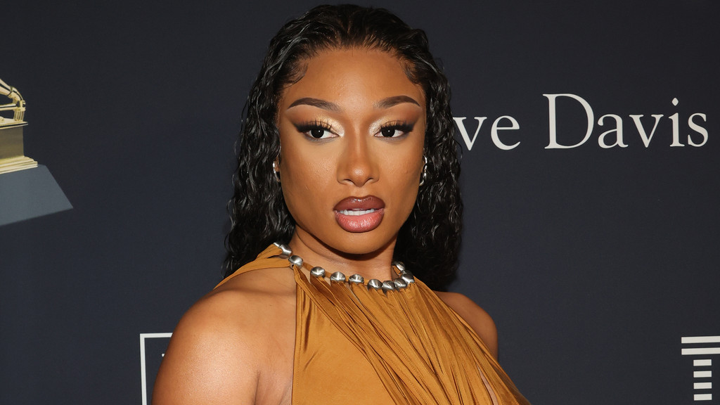 Megan Thee Stallion Makes Early Exit from Moulin Rouge! The Musical: What This Means for Fans and the Show Megan Thee Stallion Makes Early Exit from Moulin Rouge! The Musical: What This Means for Fans and the Show