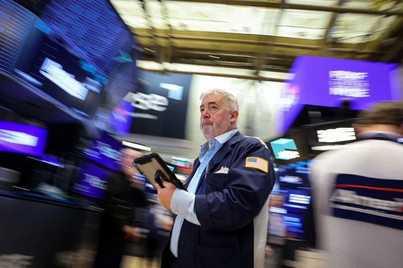 Wall Street Gains Momentum: Tech Stocks Surge Amid Key Middle East Developments Wall Street Gains Momentum: Tech Stocks Surge Amid Key Middle East Developments