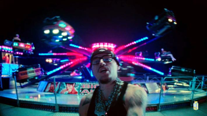 Yeat Runs An Off-Kilter Carnival In His Psychedelic ’Put It ONG’ Video Yeat Runs An Off-Kilter Carnival In His Psychedelic ’Put It ONG’ Video