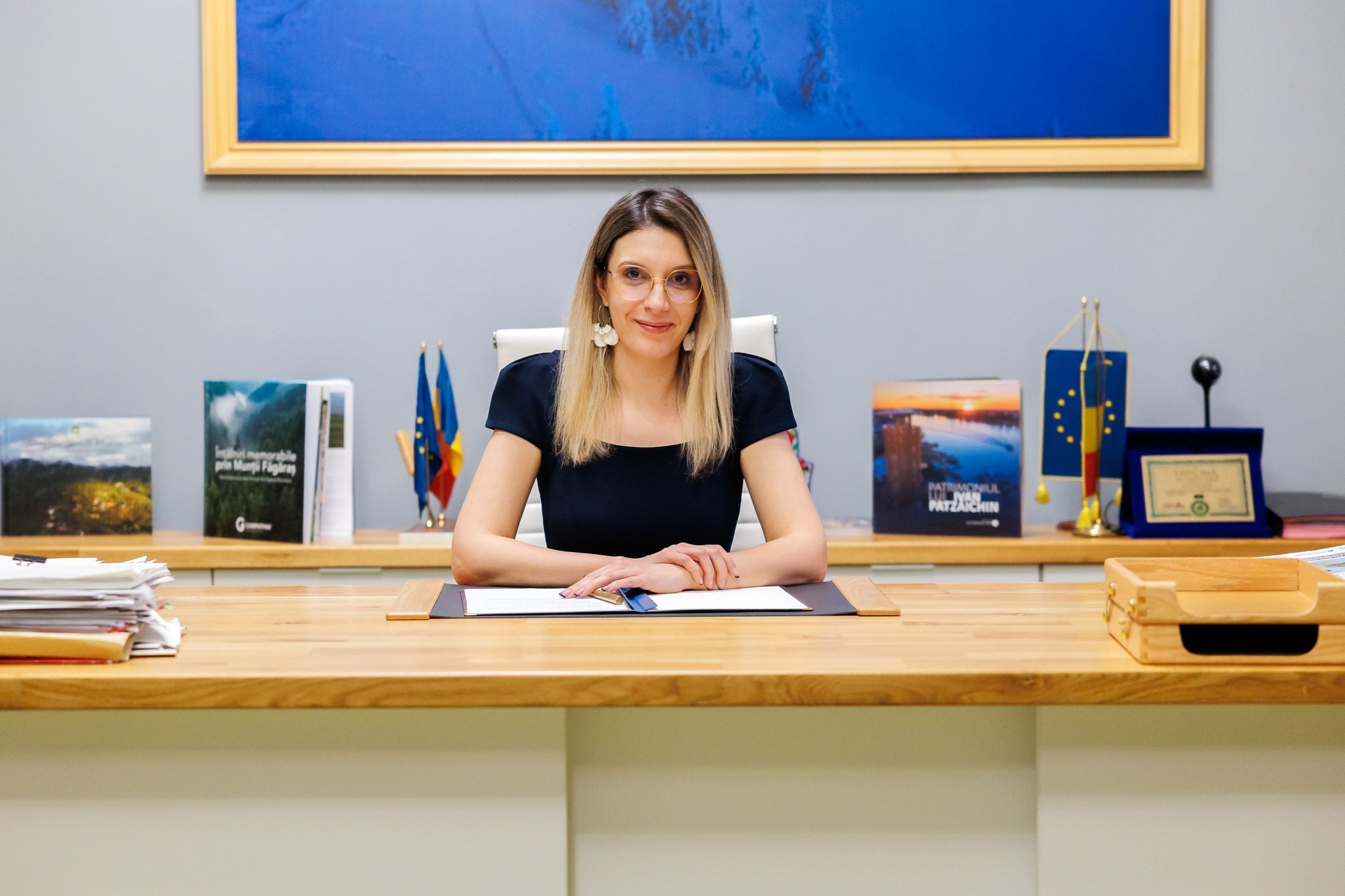 Barcă de control pe canal în Delta Dunării, inspectând operatori sub presiune în cadrul verificărilor Delta Dunării cu controale neuniforme și repetate. | sursa foto: News.ro Barcă de control pe canal în Delta Dunării, inspectând operatori sub presiune în cadrul verificărilor Delta Dunării cu controale neuniforme și repetate. | sursa foto: News.ro