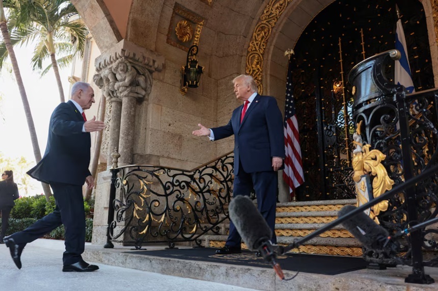 Președintele Israelului Isaac Herzog într-o conferință de presă, discutând grațiere Netanyahu și procese corupție în contextul politic actual. | sursa foto: News.ro Președintele Israelului Isaac Herzog într-o conferință de presă, discutând grațiere Netanyahu și procese corupție în contextul politic actual. | sursa foto: News.ro
