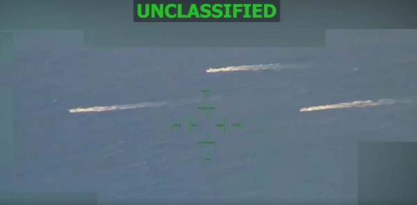 Nava Pazei de Coastă SUA patrulează Oceanul Pacific în căutarea supravieţuitorilor după atacuri militare asupra ambarcaţiunilor suspectate de trafic de droguri. | sursa foto: News.ro Nava Pazei de Coastă SUA patrulează Oceanul Pacific în căutarea supravieţuitorilor după atacuri militare asupra ambarcaţiunilor suspectate de trafic de droguri. | sursa foto: News.ro