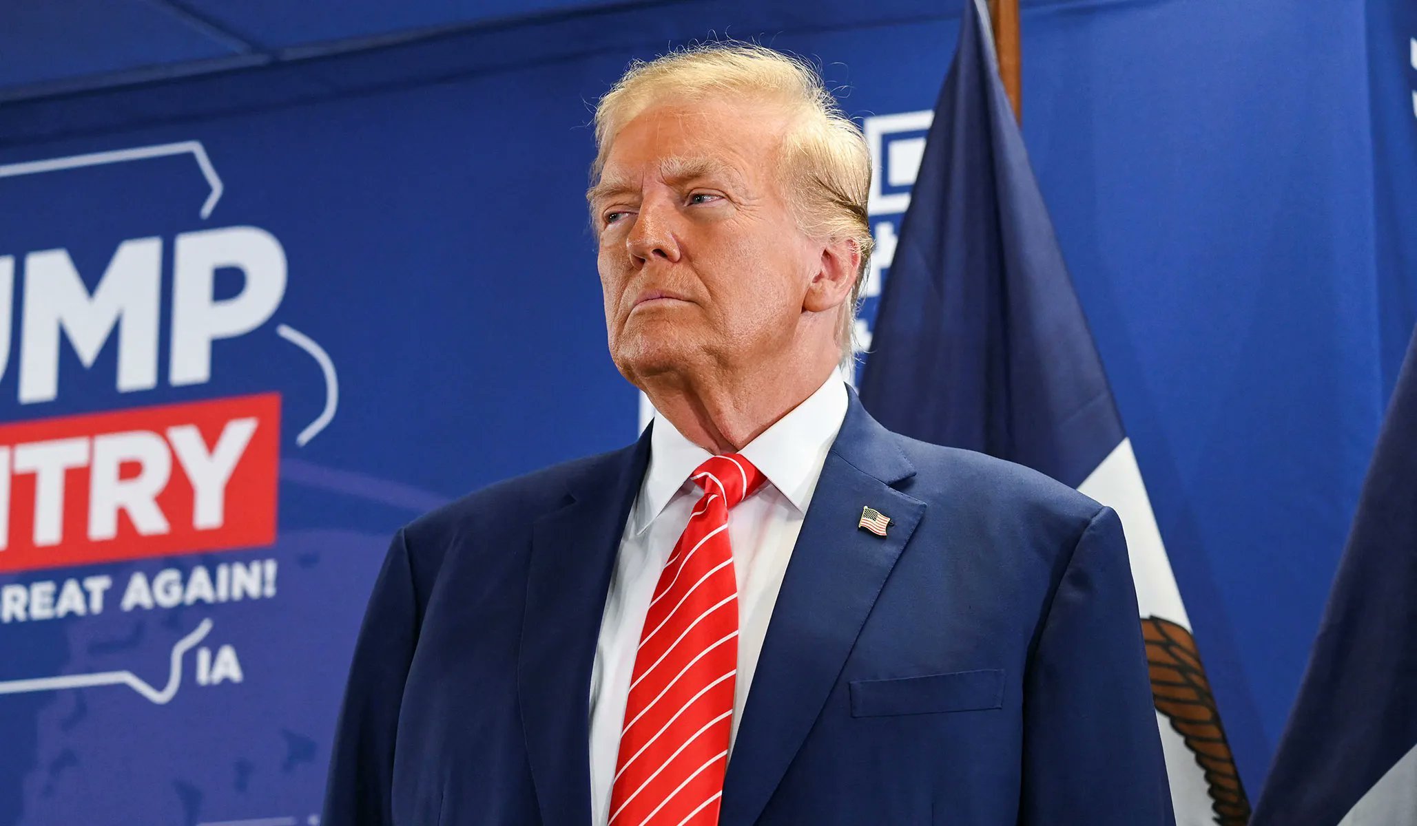 Donald Trump în conferință de presă discutând despre Iran SUA și diplomație Iran în contextul tensiunilor din Orientul Mijlociu. | sursa foto: News.ro Donald Trump în conferință de presă discutând despre Iran SUA și diplomație Iran în contextul tensiunilor din Orientul Mijlociu. | sursa foto: News.ro