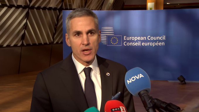 Prim-ministrul interimar Andrei Gurov anunțând măsuri împotriva cumpărării voturilor și interferențelor externe la alegeri parlamentare Bulgaria. | sursa foto: News.ro Prim-ministrul interimar Andrei Gurov anunțând măsuri împotriva cumpărării voturilor și interferențelor externe la alegeri parlamentare Bulgaria. | sursa foto: News.ro