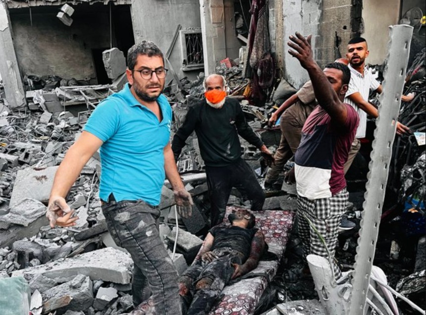 Clădiri distruse în Tyr după atac Israel Tyr, salvatori caută victime atac sub dărâmături înainte de armistițiul Israel Liban | sursa foto: News.ro Clădiri distruse în Tyr după atac Israel Tyr, salvatori caută victime atac sub dărâmături înainte de armistițiul Israel Liban | sursa foto: News.ro