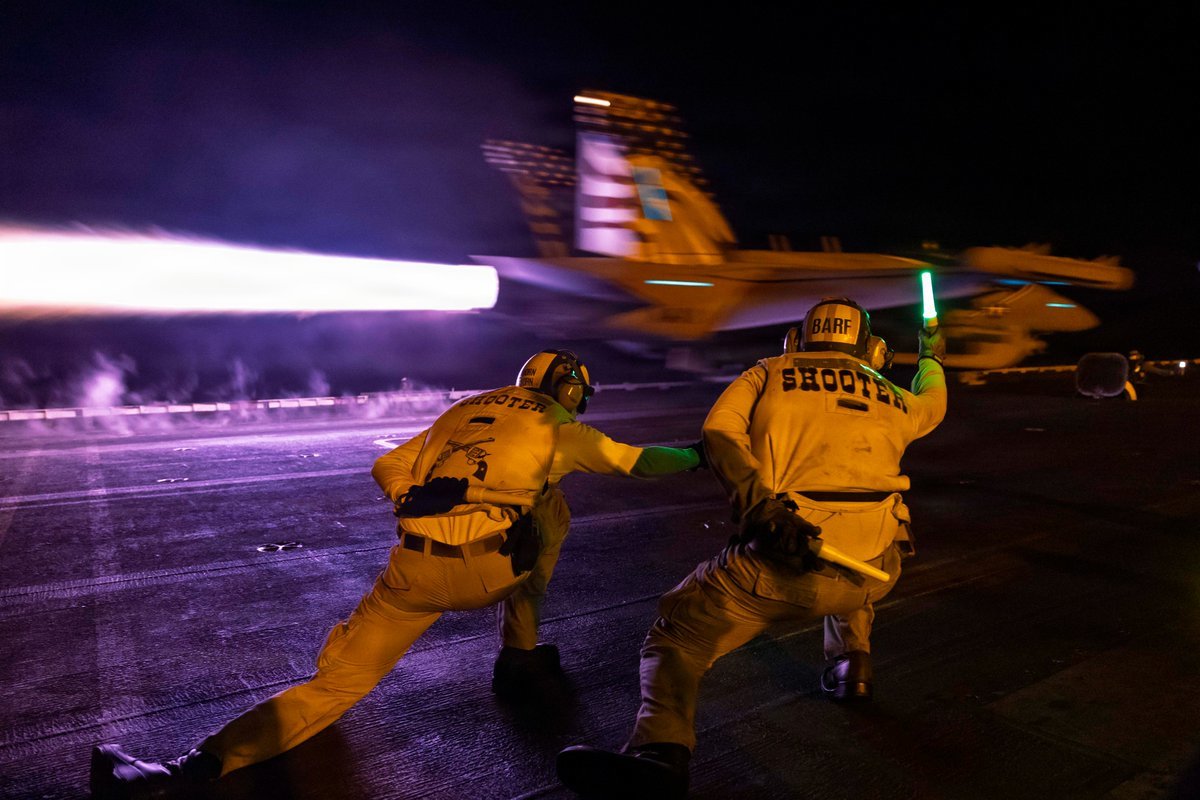 Sistemele de apărare aeriană Iordania interceptând rachete balistice lansate în atac rachete Iran asupra bazei Muwaffaq Salti după petroliere lovite de SUA. | sursa foto: News.ro Sistemele de apărare aeriană Iordania interceptând rachete balistice lansate în atac rachete Iran asupra bazei Muwaffaq Salti după petroliere lovite de SUA. | sursa foto: News.ro