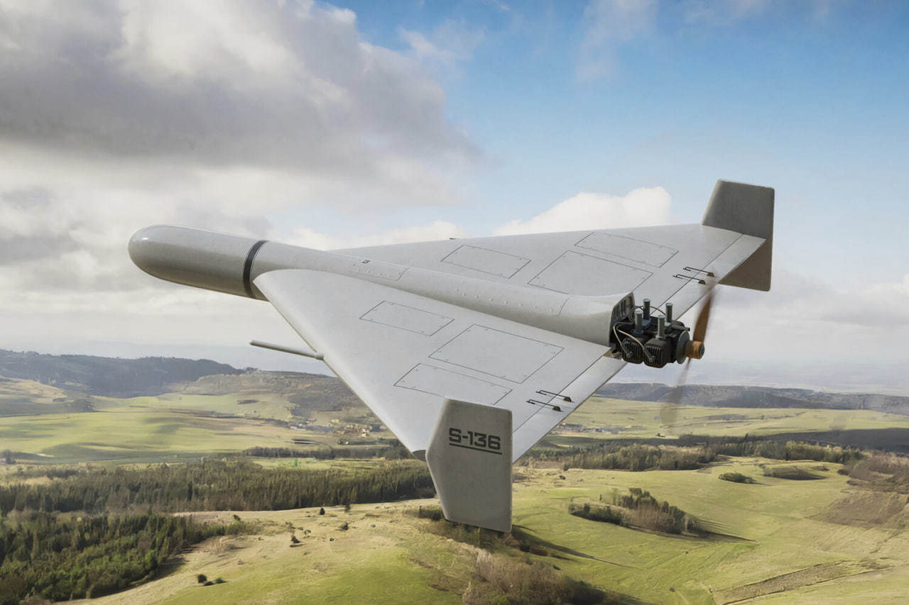 Avion NATO de vânătoare în zbor deasupra aeroportului Vilnius în timpul mobilizării pentru alertă drone spațiu aerian suspectă | sursa foto: News.ro Avion NATO de vânătoare în zbor deasupra aeroportului Vilnius în timpul mobilizării pentru alertă drone spațiu aerian suspectă | sursa foto: News.ro