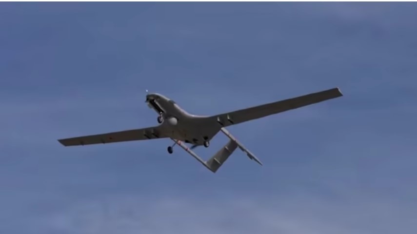 Radar militar afișând o țintă aeriană detectată la frontiera cu Ucraina, în contextul alertei aeriene Tulcea și mesajului RO-Alert transmis populației. | sursa foto: News.ro Radar militar afișând o țintă aeriană detectată la frontiera cu Ucraina, în contextul alertei aeriene Tulcea și mesajului RO-Alert transmis populației. | sursa foto: News.ro