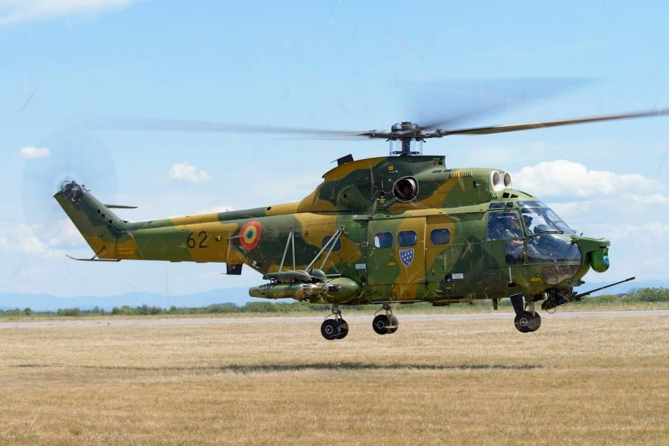 Elicopter IAR-330 PUMA SOCAT în zbor deasupra nord-estului județului Tulcea pentru monitorizare elicopter și țintă aeriană Ucraina în contextul Ro-Alert Tulcea. | sursa foto: News.ro Elicopter IAR-330 PUMA SOCAT în zbor deasupra nord-estului județului Tulcea pentru monitorizare elicopter și țintă aeriană Ucraina în contextul Ro-Alert Tulcea. | sursa foto: News.ro