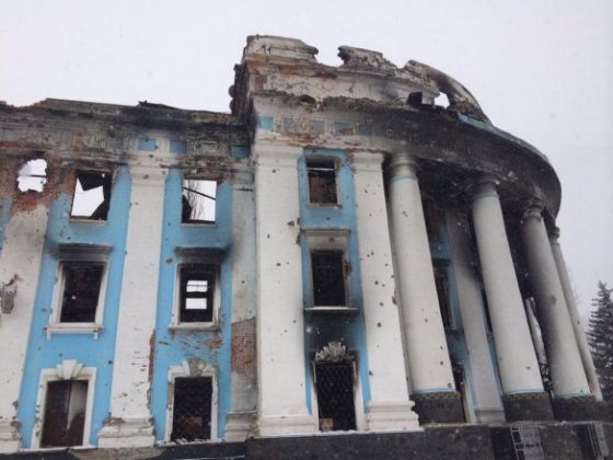 Harta Ucrainei evidențiind zone de reconstrucție, cu simboluri pentru integrare piață UE și garanții securitate occidentală în planul reconstrucție Ucraina. | sursa foto: Economica Harta Ucrainei evidențiind zone de reconstrucție, cu simboluri pentru integrare piață UE și garanții securitate occidentală în planul reconstrucție Ucraina. | sursa foto: Economica