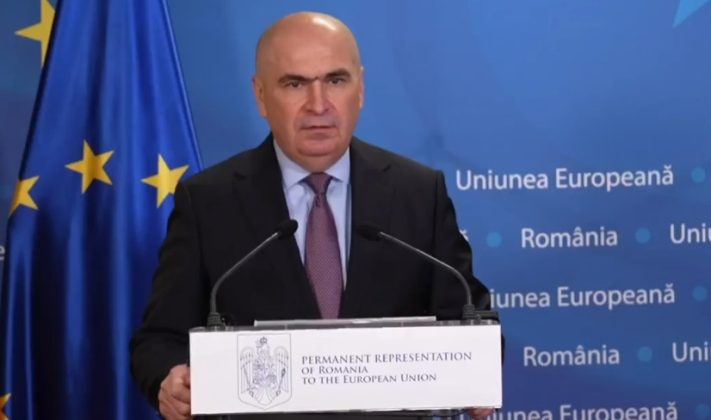 Ilie Bolojan prezentând măsuri pentru limitarea consumului de energie în industrie în contextul crizei energie și ANRE licențe exploatare aprobate recent | sursa foto: Economica Ilie Bolojan prezentând măsuri pentru limitarea consumului de energie în industrie în contextul crizei energie și ANRE licențe exploatare aprobate recent | sursa foto: Economica