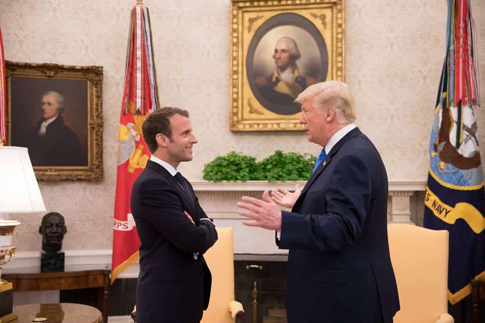 Emmanuel Macron discutând activarea instrumentului anti-coerciție UE ca răspuns la tarife vamale și război economic SUA impus de Donald Trump | sursa foto: G4Media Emmanuel Macron discutând activarea instrumentului anti-coerciție UE ca răspuns la tarife vamale și război economic SUA impus de Donald Trump | sursa foto: G4Media
