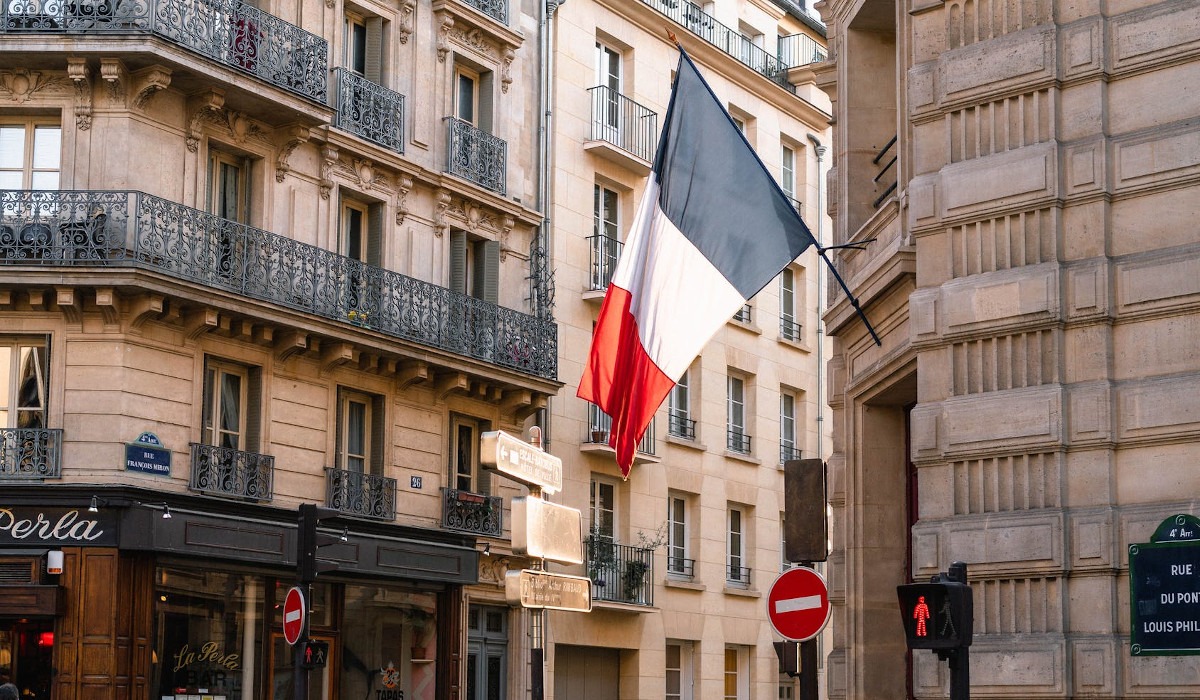 Ministrul francez Jean-Noël Barrot susţine interzicerea ingerinţei străine în alegeri Franţa pentru a preveni destabilizarea politică şi atacurile asupra candidaţilor prezidenţiali proruşi. | sursa foto: G4Media Ministrul francez Jean-Noël Barrot susţine interzicerea ingerinţei străine în alegeri Franţa pentru a preveni destabilizarea politică şi atacurile asupra candidaţilor prezidenţiali proruşi. | sursa foto: G4Media