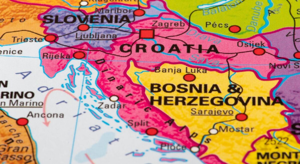 Harta Bosniei și Herțegovinei evidențiind regiunea Brčko și punctele strategice ale influenței Rusiei prin propaganda rusă și resurse energetice rusești. | sursa foto: G4Media Harta Bosniei și Herțegovinei evidențiind regiunea Brčko și punctele strategice ale influenței Rusiei prin propaganda rusă și resurse energetice rusești. | sursa foto: G4Media