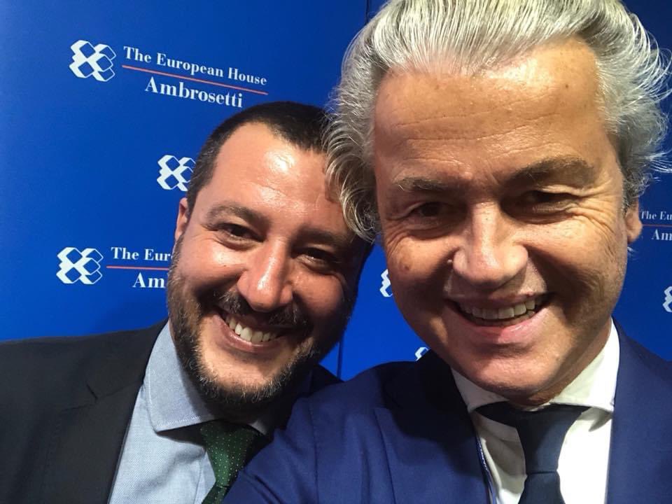 Matteo Salvini vorbind la conferința extremei drepte europene la Milano, în contextul democrației consolidare și opoziției față de imigrație ilegală. | sursa foto: G4Media Matteo Salvini vorbind la conferința extremei drepte europene la Milano, în contextul democrației consolidare și opoziției față de imigrație ilegală. | sursa foto: G4Media