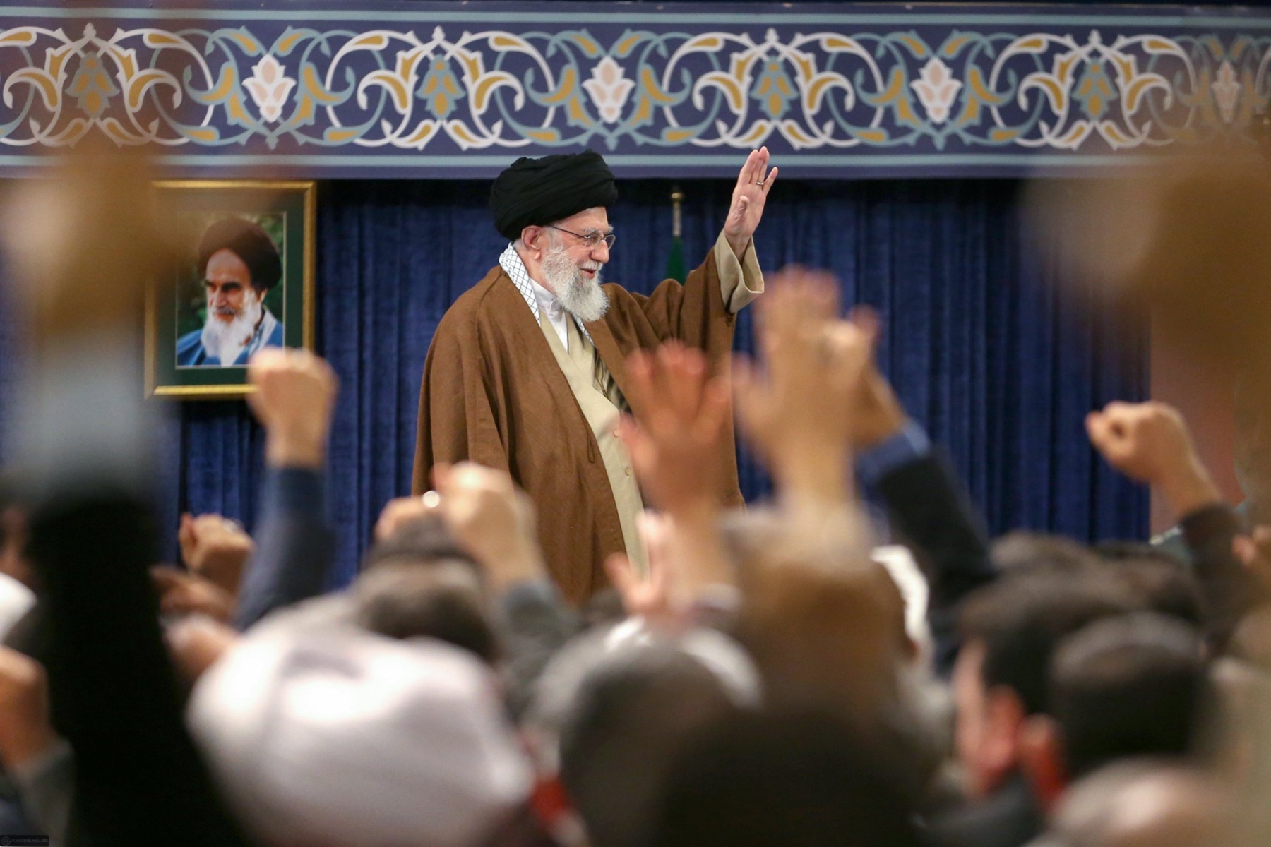 Avioane israeliene lansând bombe asupra palatului din Teheran în operațiunea militară pentru uciderea Ali Khamenei și spionaj israelian | sursa foto: G4Media Avioane israeliene lansând bombe asupra palatului din Teheran în operațiunea militară pentru uciderea Ali Khamenei și spionaj israelian | sursa foto: G4Media