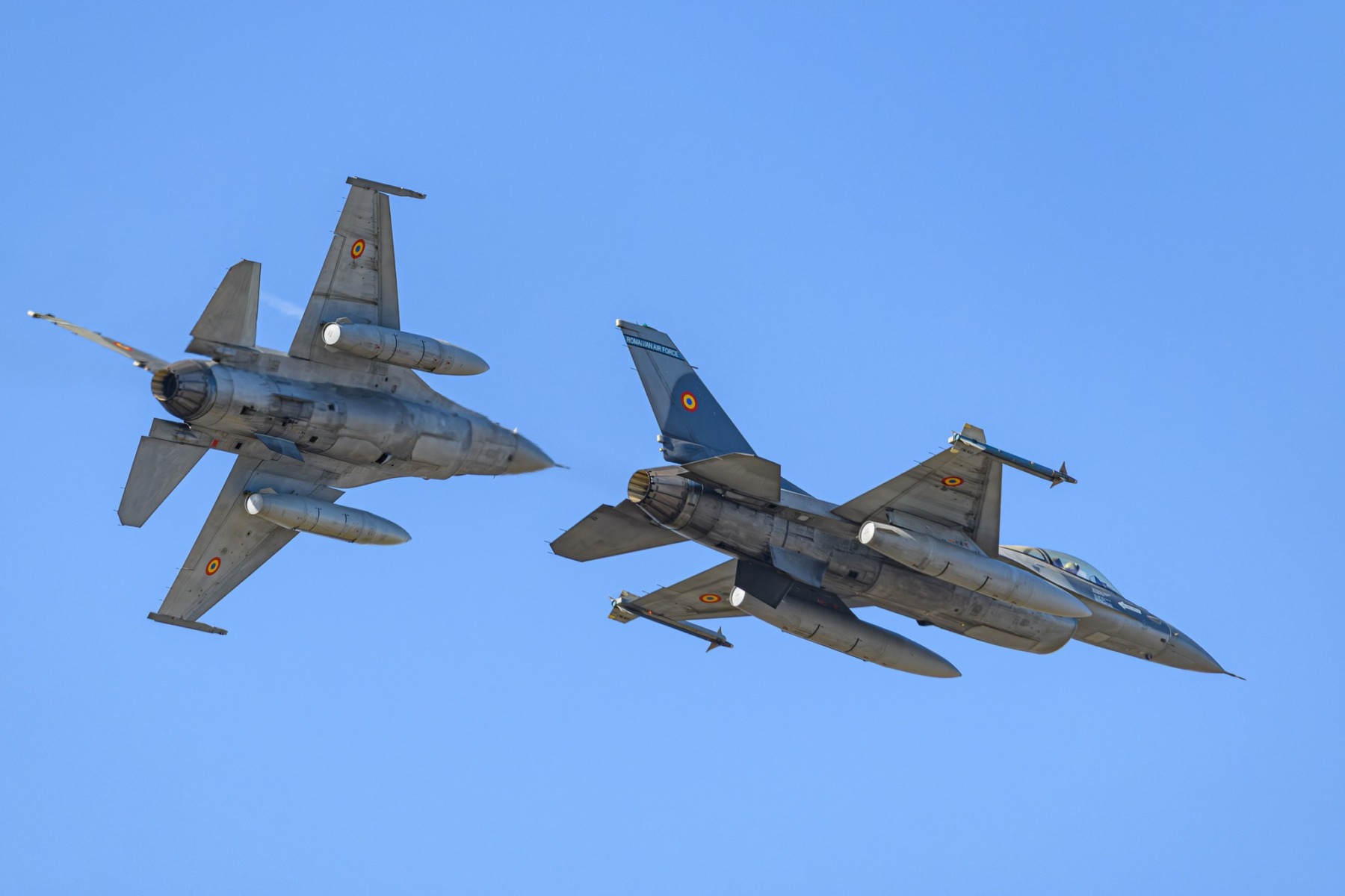 Detașament spaniol de avioane de luptă și militari la Baza Mihail Kogălniceanu preluând apărarea aeriană NATO în misiunea NATO România | sursa foto: G4Media Detașament spaniol de avioane de luptă și militari la Baza Mihail Kogălniceanu preluând apărarea aeriană NATO în misiunea NATO România | sursa foto: G4Media
