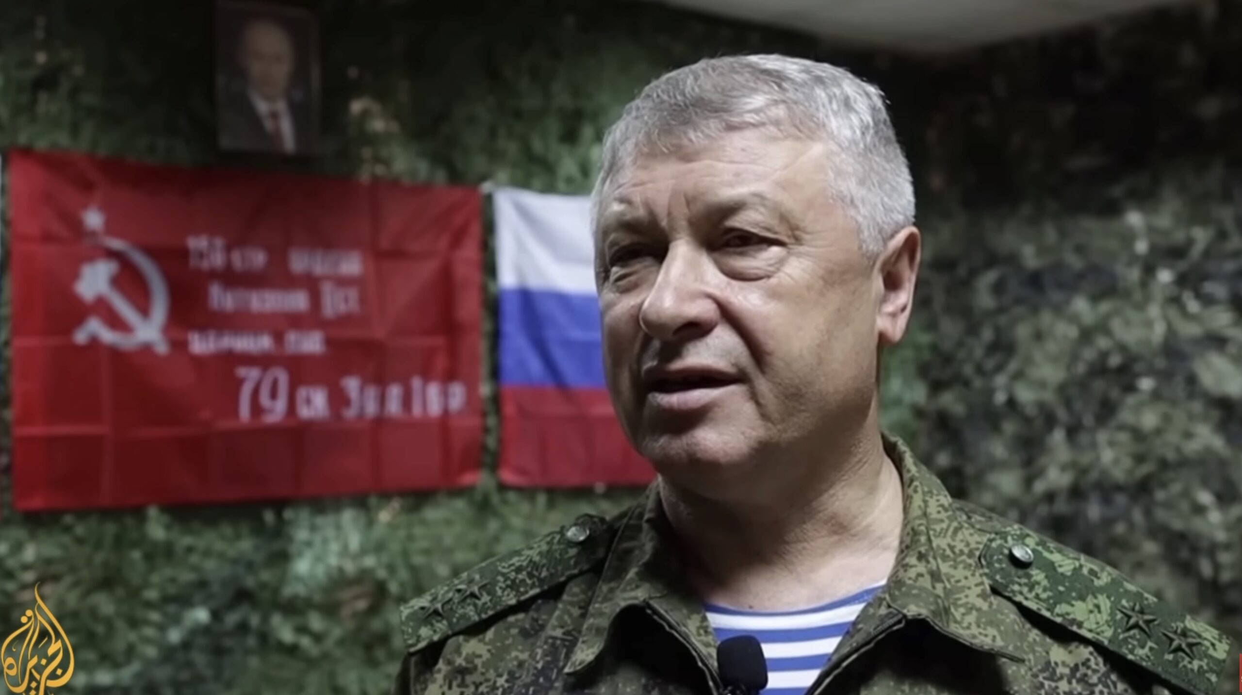 Generalul Vladimir Alekseev supravegheat de agenți FSB în contextul tentativei de asasinat Alekseev, FSB, SBU Ucraina cu recompensă de 30.000 dolari. | sursa foto: G4Media Generalul Vladimir Alekseev supravegheat de agenți FSB în contextul tentativei de asasinat Alekseev, FSB, SBU Ucraina cu recompensă de 30.000 dolari. | sursa foto: G4Media