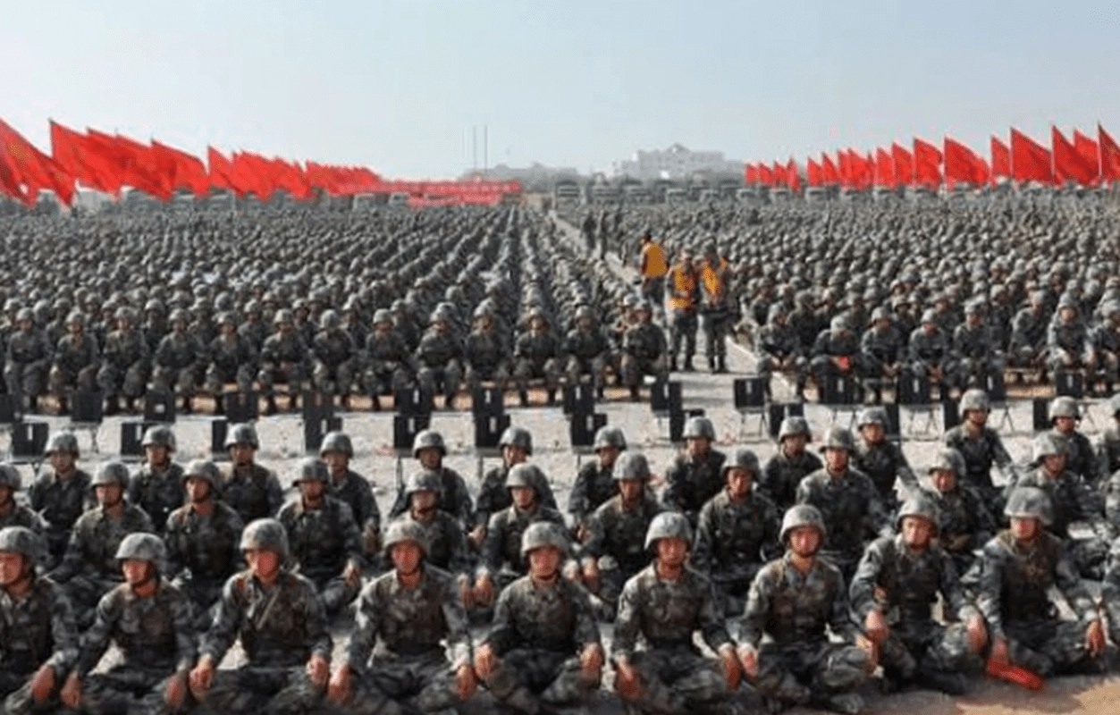 Generalul Zhang Youxia în uniformă militară la o conferință a Comisiei Militare Centrale, în contextul anchetei și epurărilor militare China. | sursa foto: Stiri pe Surse Generalul Zhang Youxia în uniformă militară la o conferință a Comisiei Militare Centrale, în contextul anchetei și epurărilor militare China. | sursa foto: Stiri pe Surse