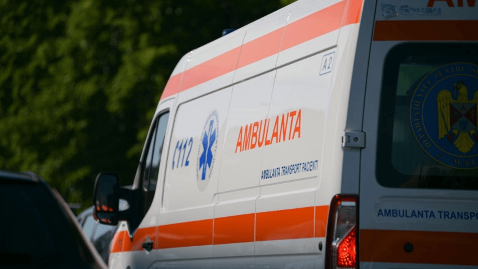 Mașină parcată în fața unei case din satul Ionășești, Galați, scena unui accident copil soldat cu ucidere din culpă și dosar penal Galați. | sursa foto: Stiri pe Surse Mașină parcată în fața unei case din satul Ionășești, Galați, scena unui accident copil soldat cu ucidere din culpă și dosar penal Galați. | sursa foto: Stiri pe Surse