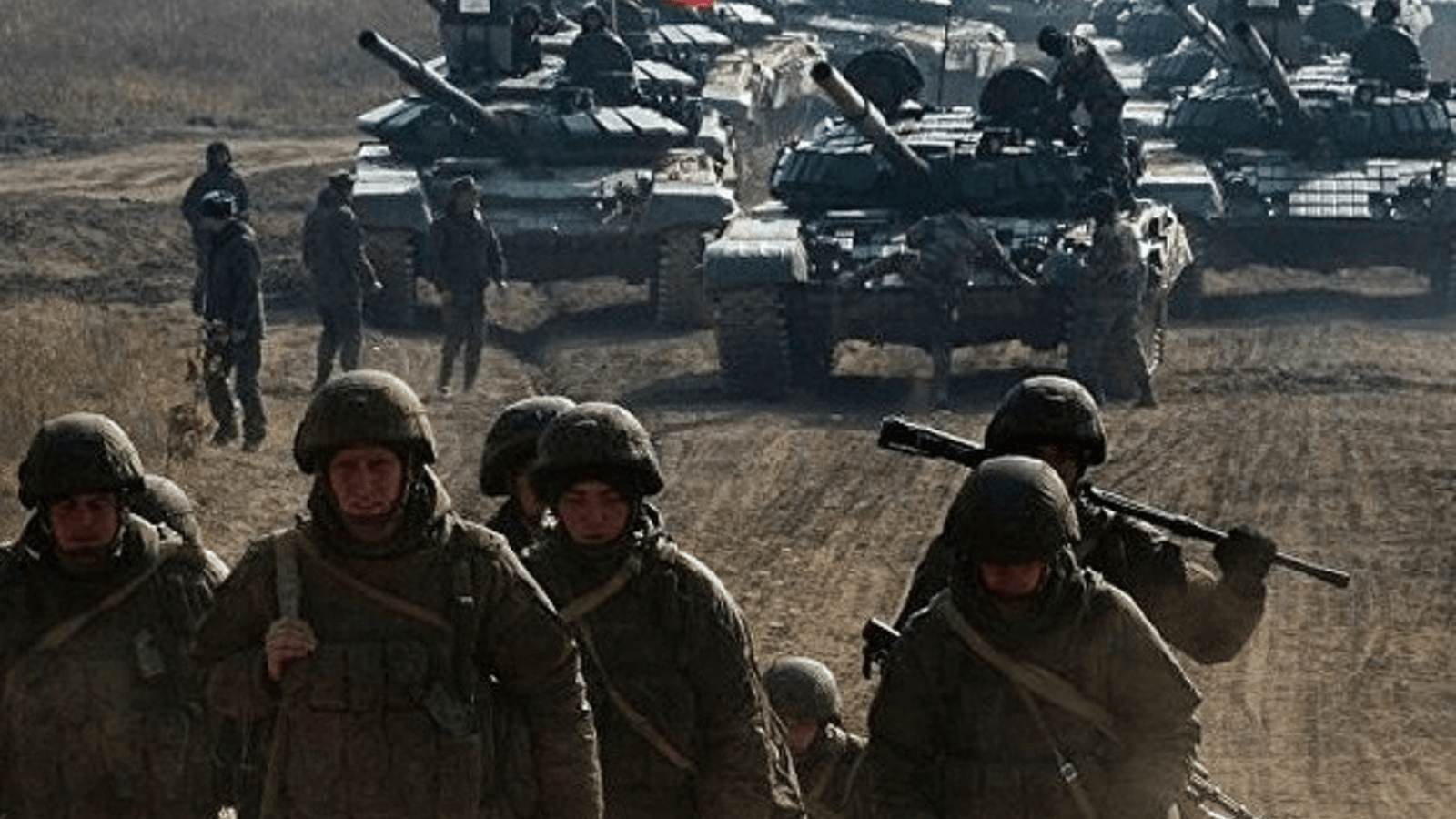 Soldați ucraineni echipați cu măști de gaze Ucraina în adăpost, protejându-se de arme chimice Rusia și atacuri cu drone militare. | sursa foto: Stiri pe Surse Soldați ucraineni echipați cu măști de gaze Ucraina în adăpost, protejându-se de arme chimice Rusia și atacuri cu drone militare. | sursa foto: Stiri pe Surse