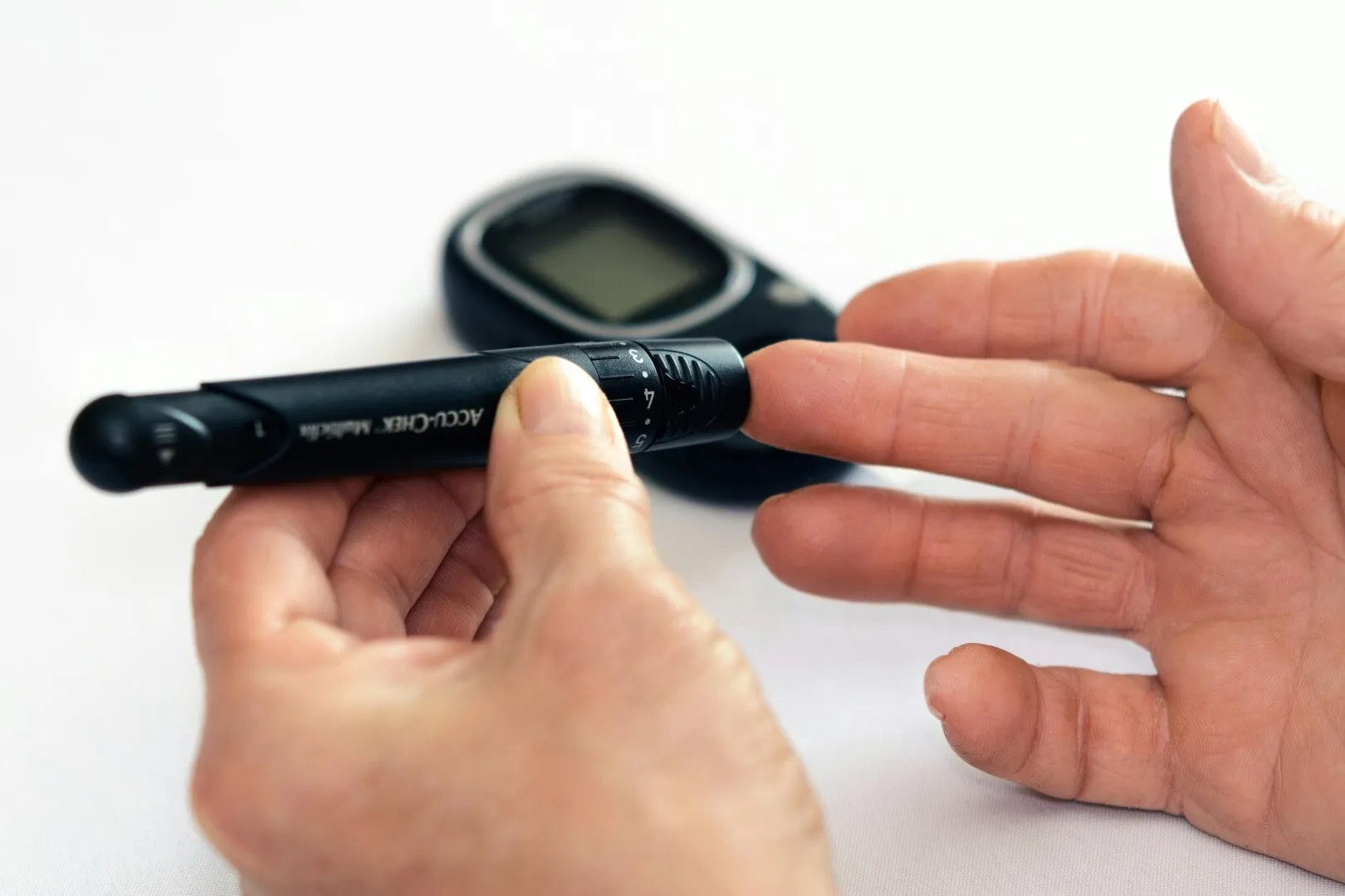 Diagramă medicală a pancreasului afectat de diabet tip 5, evidențiind legătura cu malnutriția și lipsa răspunsului la tratamentul insulină. | sursa foto: Stiri pe Surse Diagramă medicală a pancreasului afectat de diabet tip 5, evidențiind legătura cu malnutriția și lipsa răspunsului la tratamentul insulină. | sursa foto: Stiri pe Surse