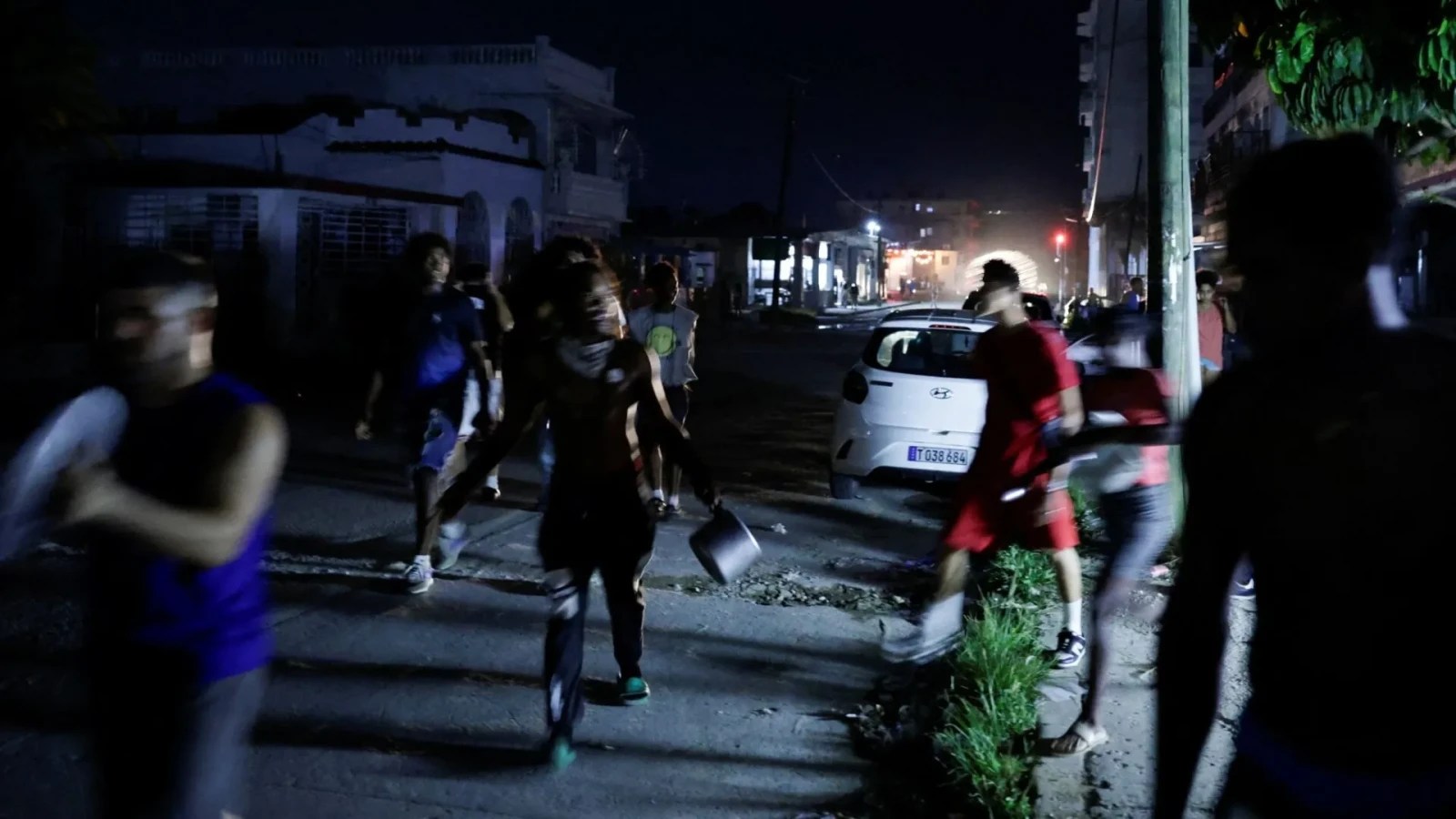 Panoramă nocturnă a Havanei în beznă totală din cauza crizei energetice Cuba și blocadei petrolieră SUA, cu străzi întunecate și clădiri fără iluminat. | sursa foto: Stiri pe Surse Panoramă nocturnă a Havanei în beznă totală din cauza crizei energetice Cuba și blocadei petrolieră SUA, cu străzi întunecate și clădiri fără iluminat. | sursa foto: Stiri pe Surse